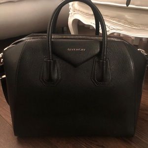 Medium Givenchy Antigona bag